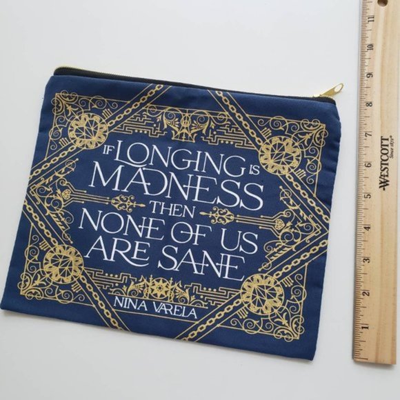 Illumicrate Crier's War Fabric Zipper Pouch Nina Varela Iron Heart with Book Quo - Picture 5 of 7